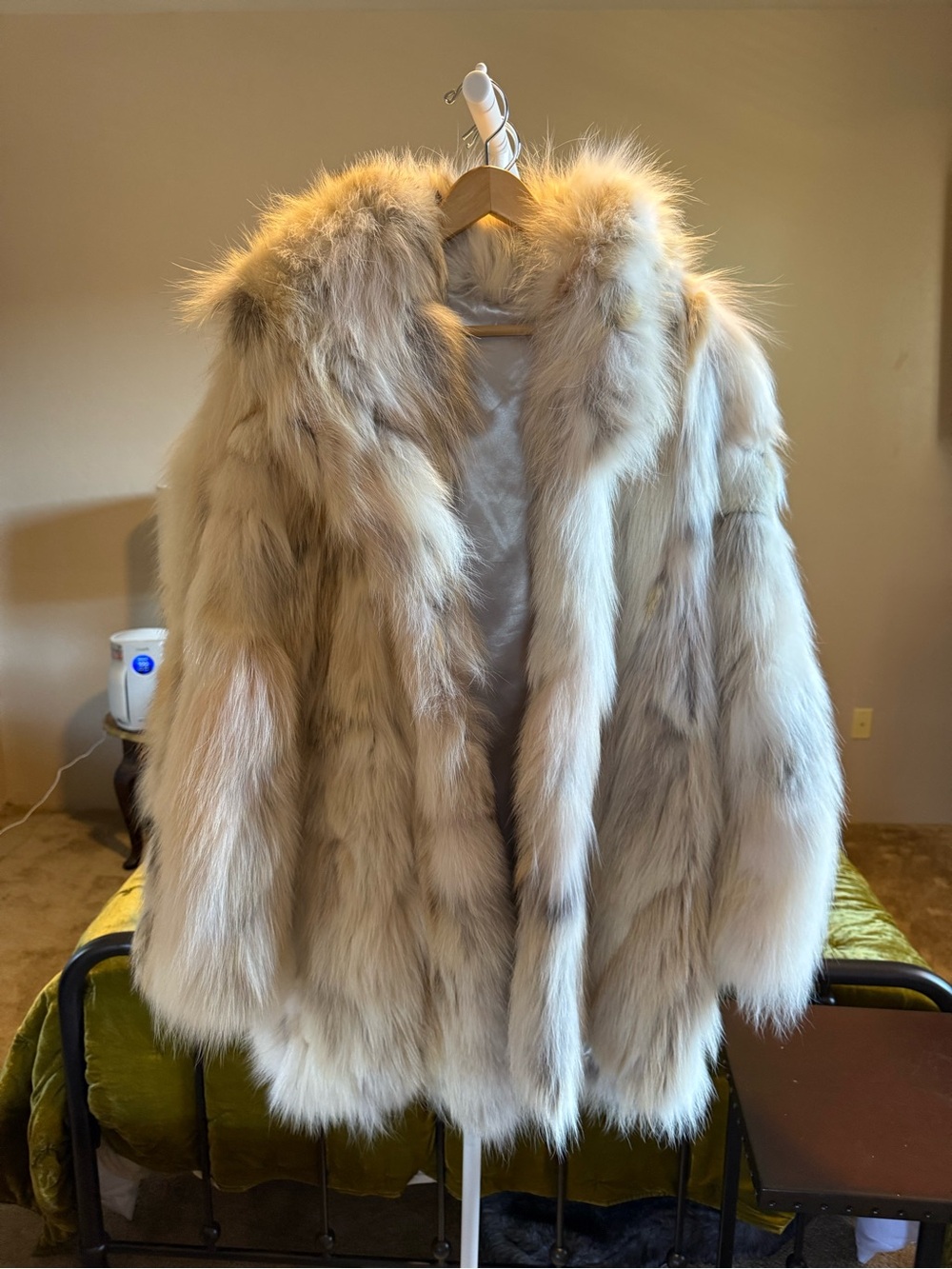 Coyote real fur hooded coat jacket